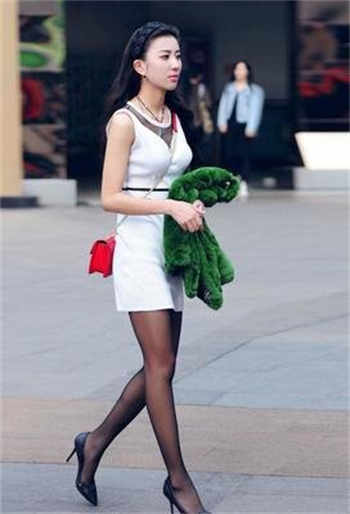 蛇女转世免费观看