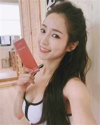 失忆后我把白月光