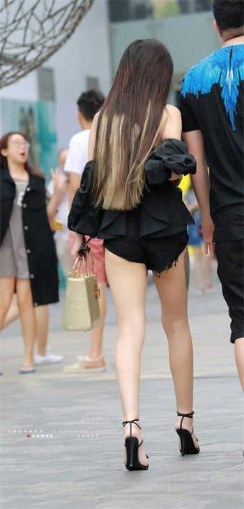 父亲欠钱用女儿抵债的电影