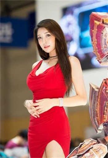 征服美母在厨房