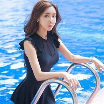 一吻二脱三床四吻胸