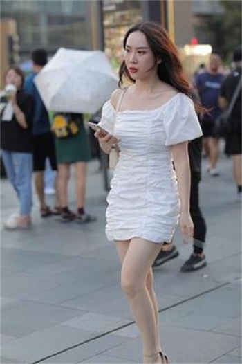 爱丽丝中白兔先生象征