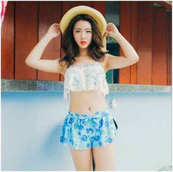 妇女在家自抠图片