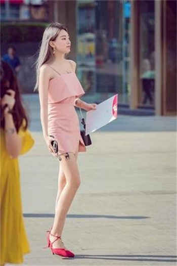 上海杨浦区站衔女