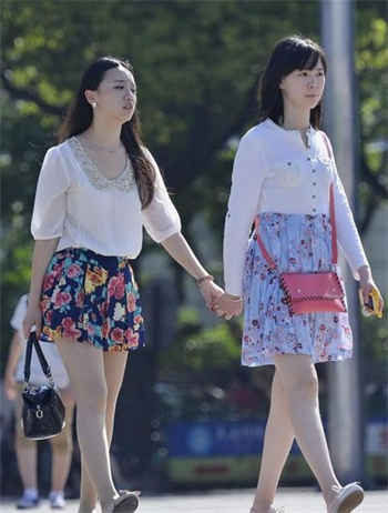 推到欢乐颂安迪的小说
