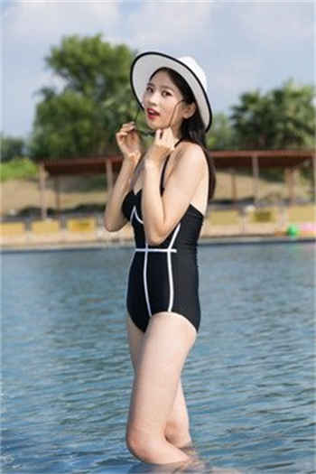 丝袜动漫美女足控