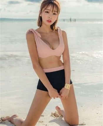 周立珊灌咖啡是什么梗