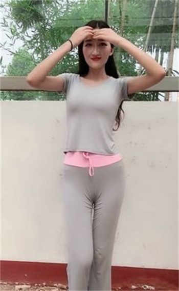 人形犬女狗笼圈养的小说
