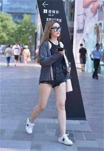 为了男友付出的自己