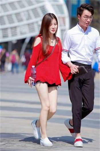 锻炼房的有夫之妇