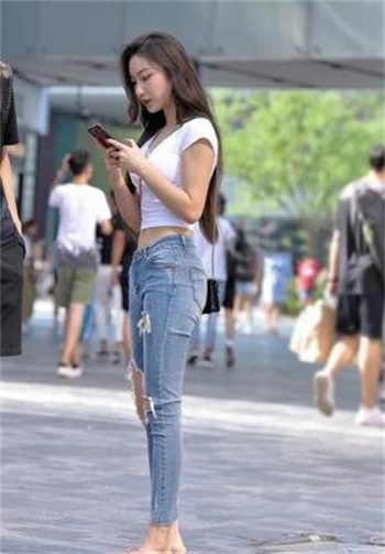 麻豆剧情舅舅小菲