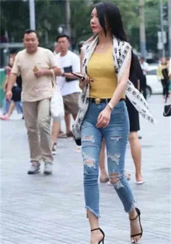重生之都市仙界至尊秦凡